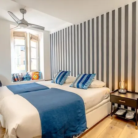 Kelly'S Nest Heart Of Town Shellter-Rentals Appartamento *