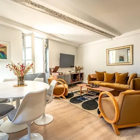 Kelly's Nest Heart Of Town Shellter-rentals Apartment Saint-Tropez