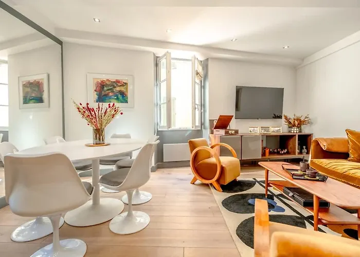 Kelly'S Nest Heart Of Town Shellter-Rentals Appartamento *