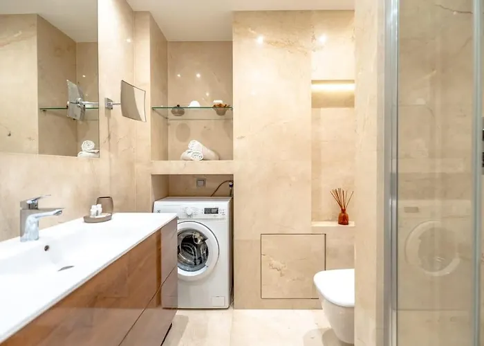 Kelly'S Nest Heart Of Town Shellter-Rentals Appartamento Saint-Tropez