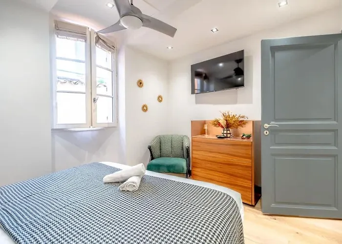 Kelly'S Nest Heart Of Town Shellter-Rentals Appartamento *