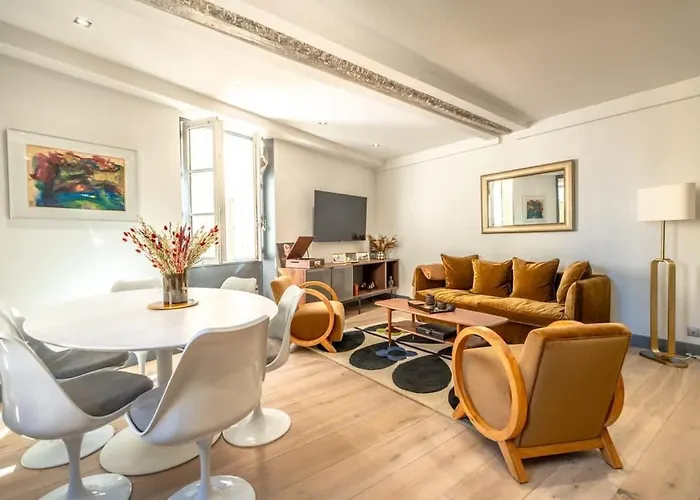 Kelly'S Nest Heart Of Town Shellter-Rentals Appartamento Saint-Tropez